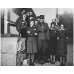 14_heinola_seminaarin_portailla_1944.jpg
