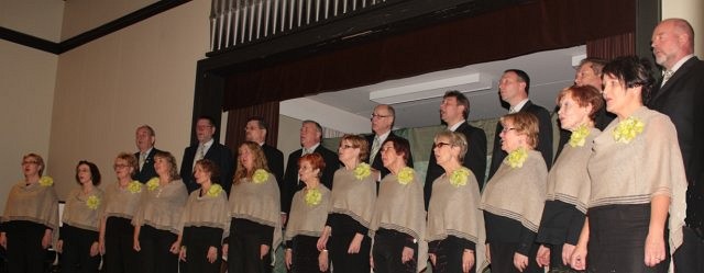 Jyrankokuoro Heinolan seminaarin juhlasalissa.