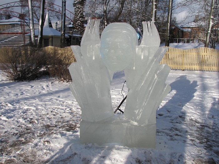 Puhetta v�hemmist�kansoista